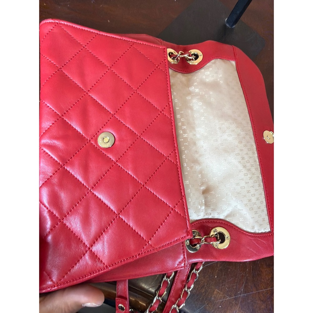 DKNY Red Quilted Leather Shoulder Bag Gold Chain Strap Turn Lock Flap Purse - Picture 11 of 14